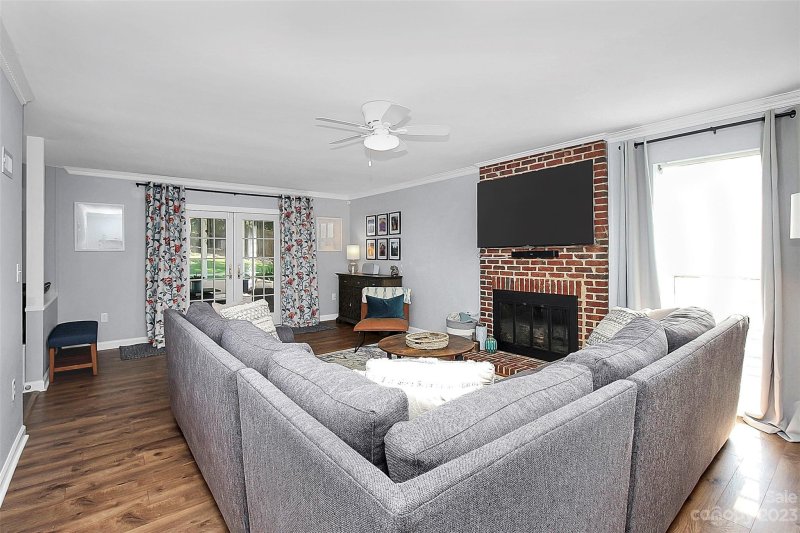 Property image 4 at 6322 South Point Drive, Charlotte, NC 28277