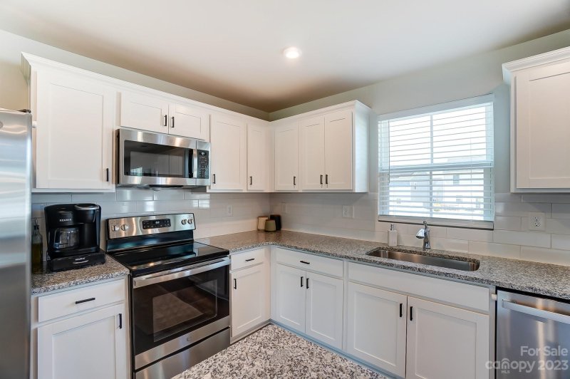 Property image 5 at 115 Harborough Avenue, Troutman, NC 28166