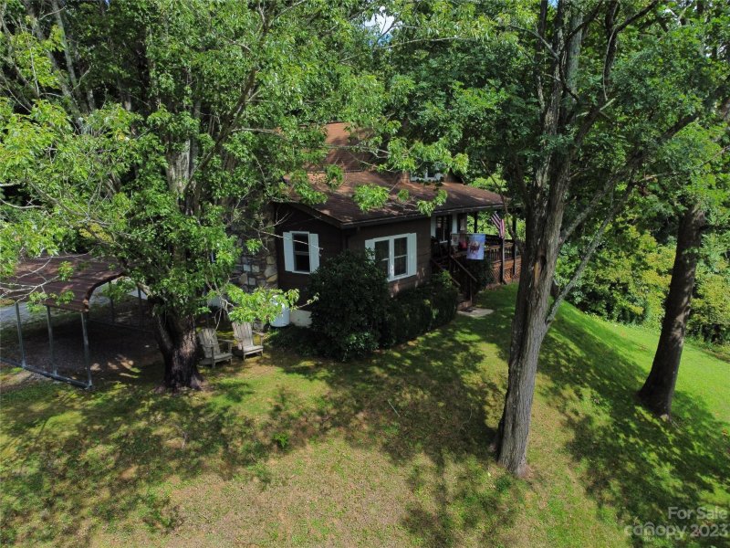 Property image 4 at 96 Winding Way, Canton, NC 28716