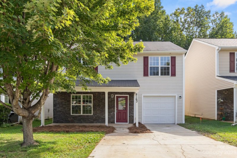 Property image 2 at 8163 Kings Creek Drive, Charlotte, NC 28273