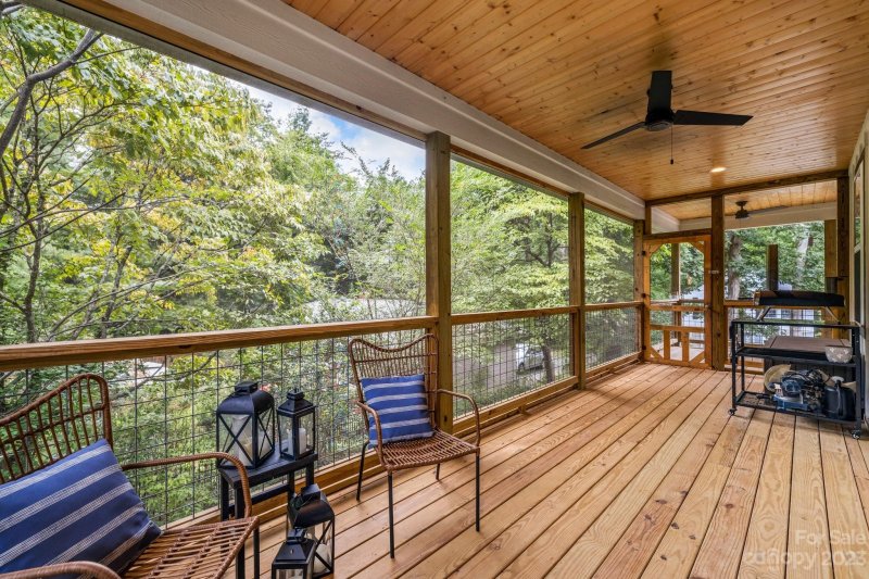 Property image 5 at 12 Maultsby Lane, Asheville, NC 28805