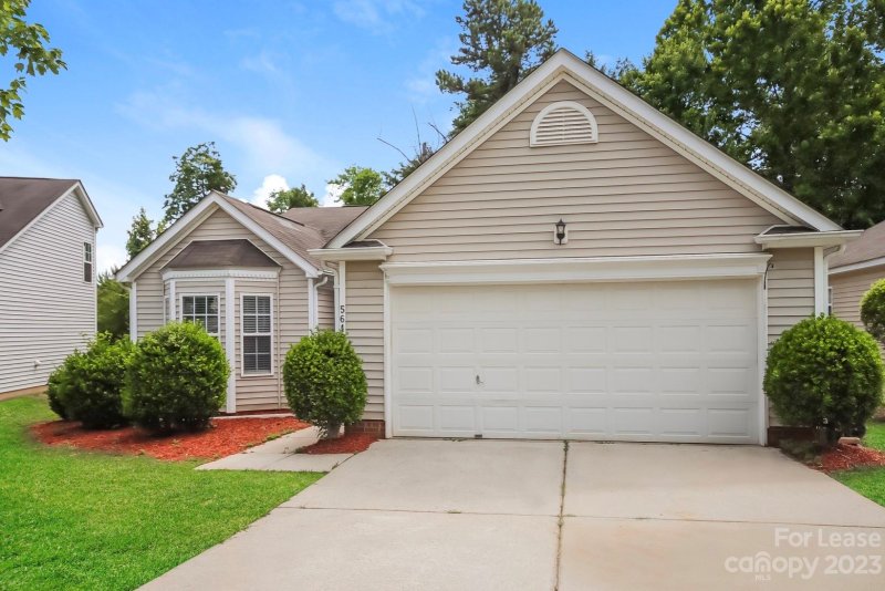 Property image 2 at 5618 Waverly Lynn Lane, Charlotte, NC 28269