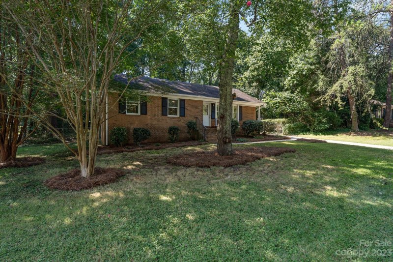 Property image 2 at 213 Clearbrook Road, Matthews, NC 28105