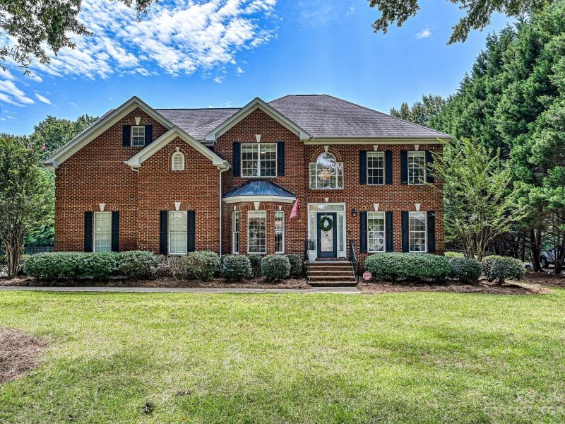 1498 Farrow Drive
