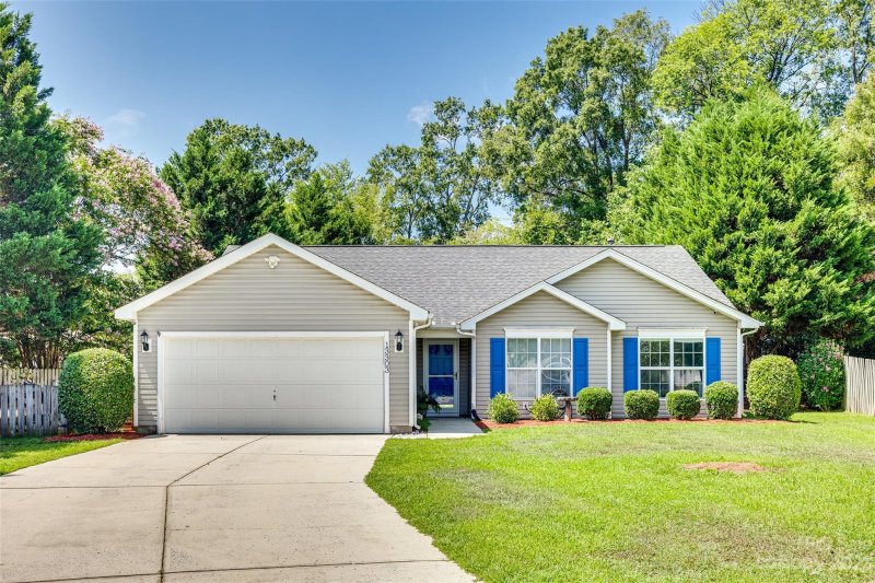 13303 Arbor Meadows Court