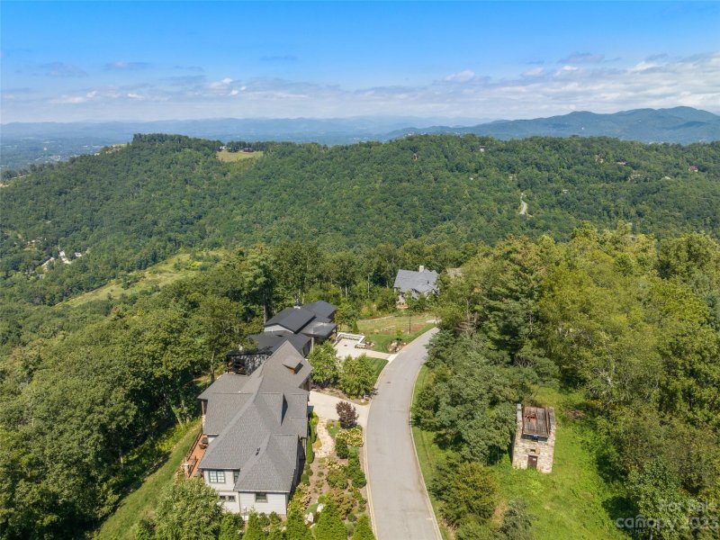 Property image 5 at 112 Summit Tower Circle, Asheville, NC 28804