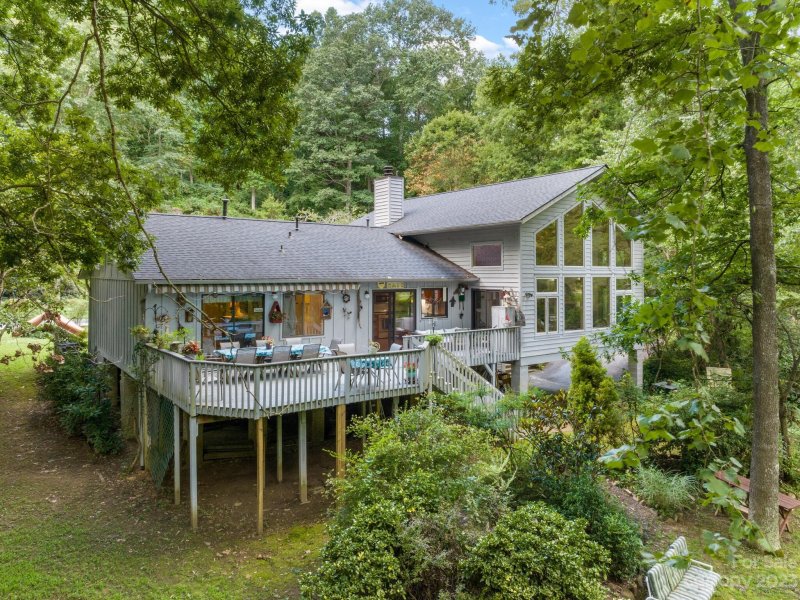 Property image 3 at 12 Driftwood Court, Asheville, NC 28805