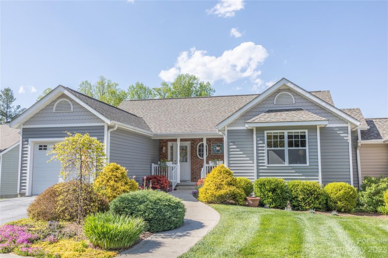 119 Charlestown Drive