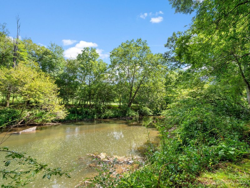 Property image 2 at 1 Driftwood Court, Asheville, NC 28805