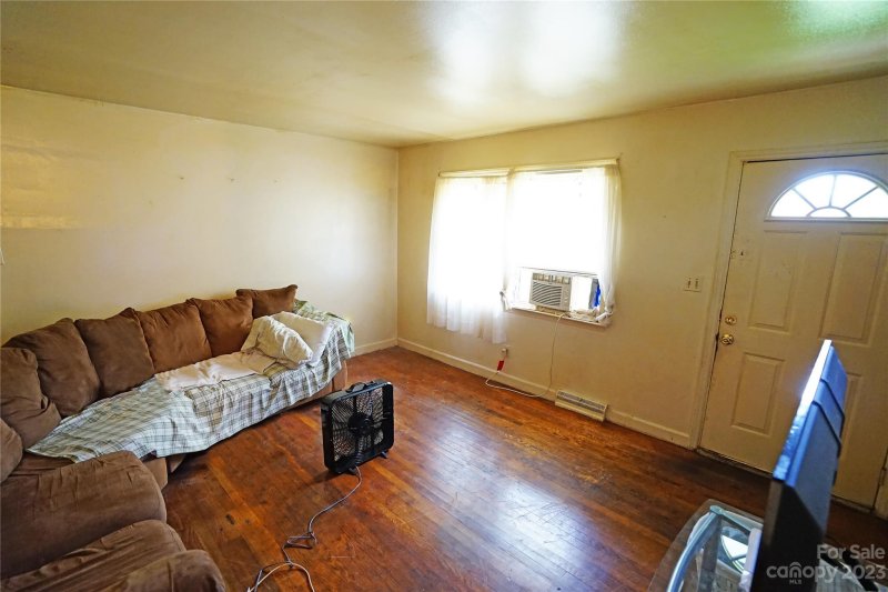 Property image 2 at 4308 Oak Forest Drive, Charlotte, NC 28215