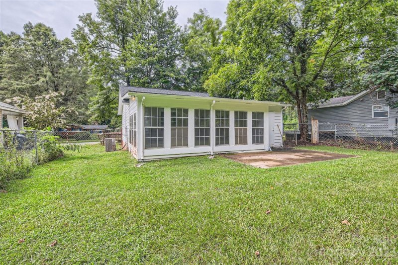 Property image 3 at 3831 Lake Road, Charlotte, NC 28269