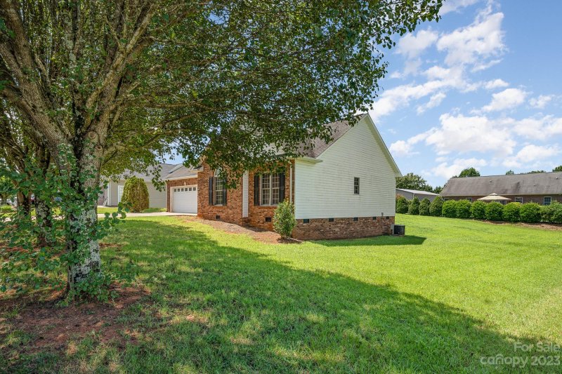 Property image 3 at 5079 Mill Pond Drive, Conover, NC 28613