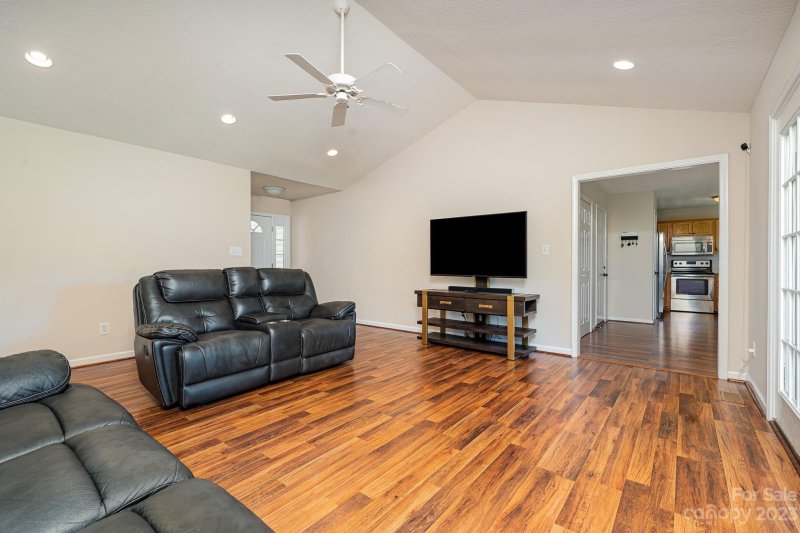 Property image 4 at 5079 Mill Pond Drive, Conover, NC 28613