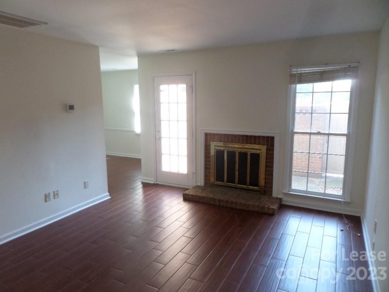 Property image 4 at 530 N Poplar Street, Charlotte, NC 28202