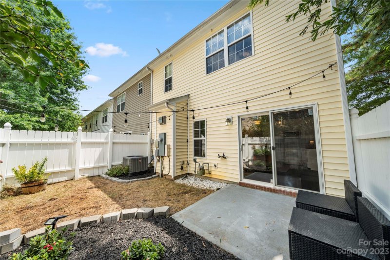 13703 Singleleaf Lane