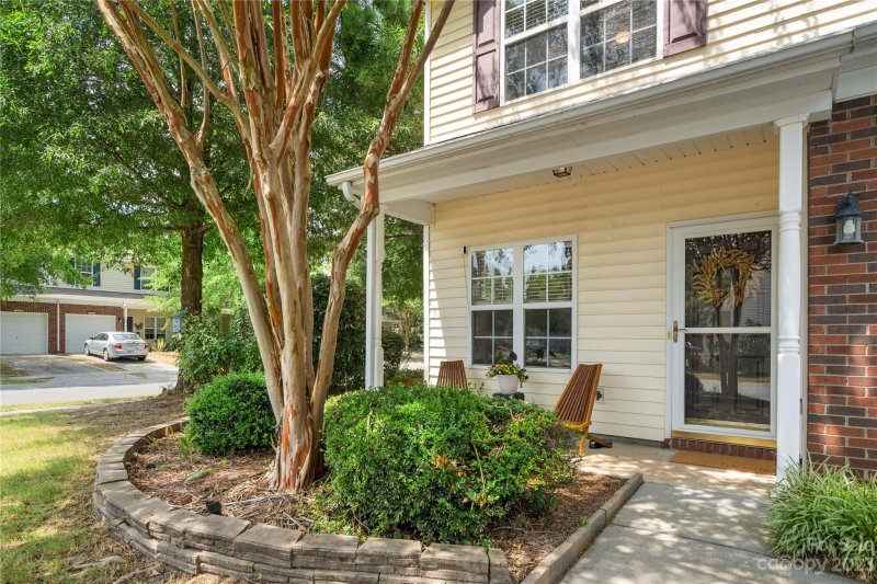 Property image 2 at 13703 Singleleaf Lane, Charlotte, NC 28278