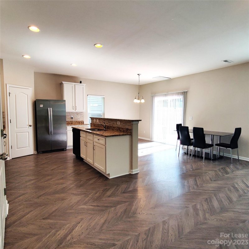 Property image 4 at 6713 Ware Road, Charlotte, NC 28212