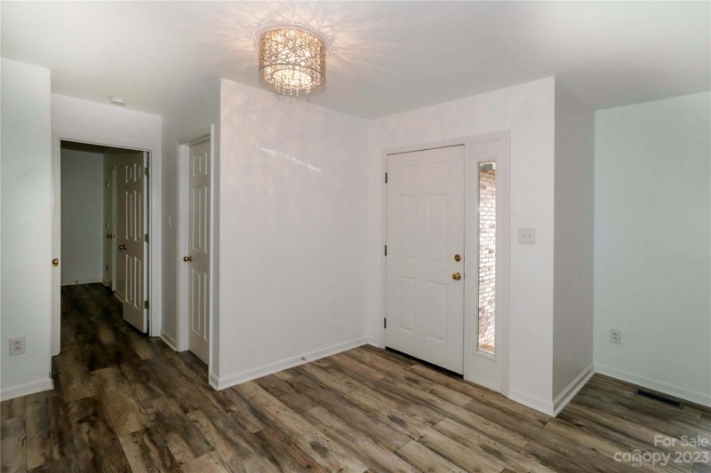 Property image 3 at 1734 7th Street Lane, Hickory, NC 28602