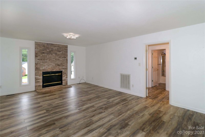 Property image 5 at 1734 7th Street Lane, Hickory, NC 28602