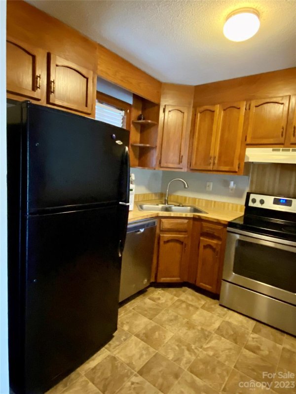 Property image 5 at 100 Willow Run Drive, Gastonia, NC 28056