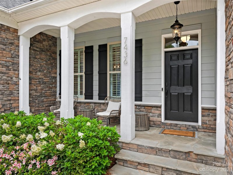 Property image 3 at 7436 Edenbridge Lane, Charlotte, NC 28226