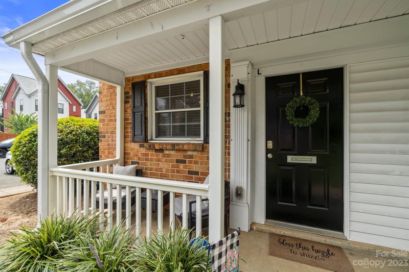 Property image 2 at 1318 Green Oaks Lane, Charlotte, NC 28205