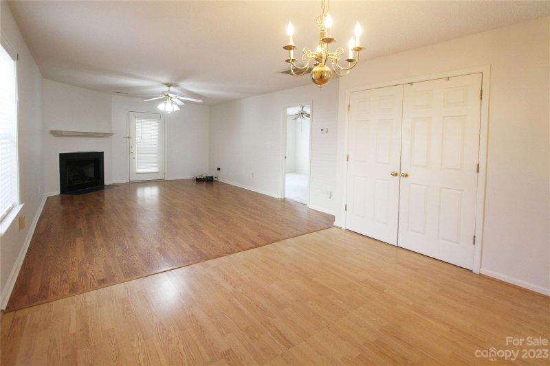 Property image 4 at 404 Sante Fe Road, Moore, SC 29369