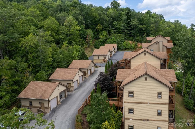 Property image 5 at 564 Sawgrass Drive, Whittier, NC 28789