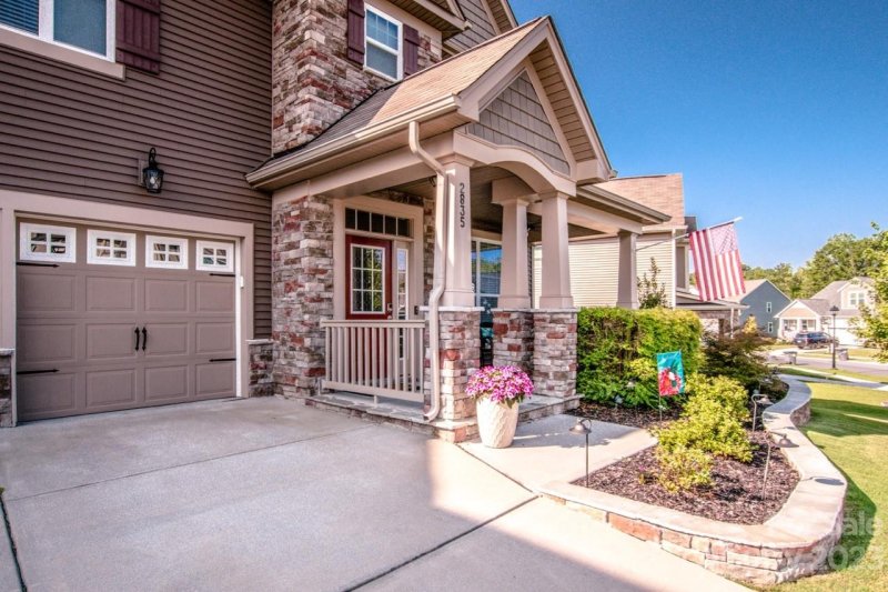 Property image 3 at 2835 Berkhamstead Circle, Concord, NC 28027