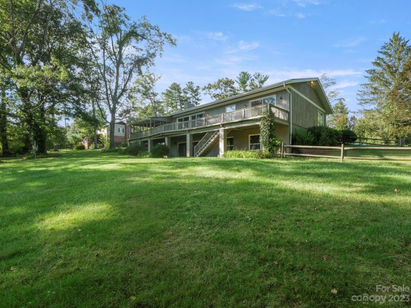 Property image 5 at 206 Newport Road, Hendersonville, NC 28739