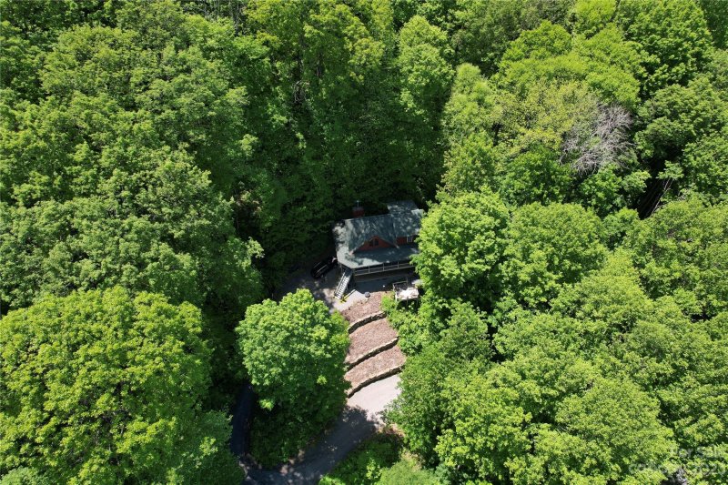 Property image 3 at 513 Apple Creek Road, Waynesville, NC 28786