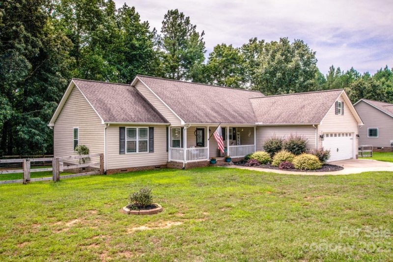 Property image 3 at 5764 Grassy Creek Road, Denver, NC 28037