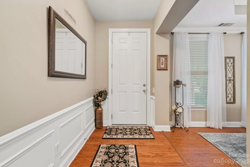 Property image 5 at 9426 Ridgeforest Drive, Charlotte, NC 28277