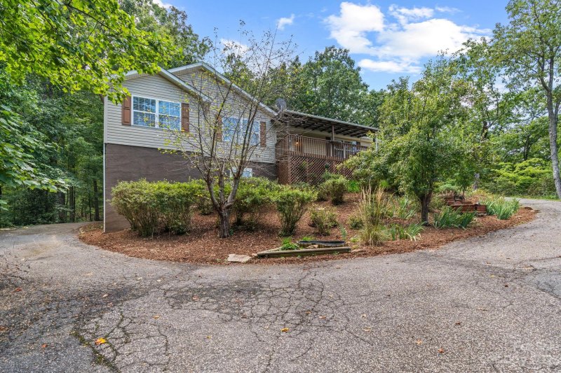 142 Rocky Mount Drive