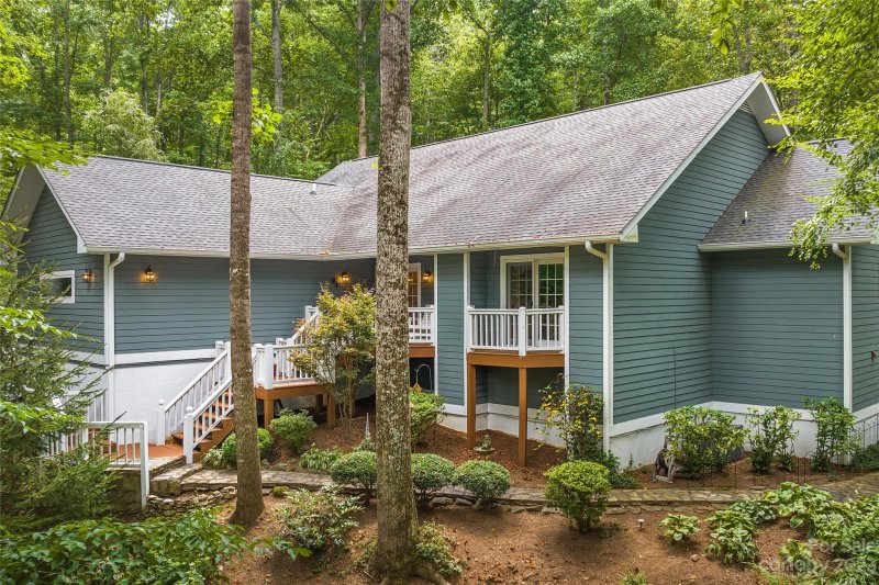 Property image 4 at 106 Eastmoor Drive, Asheville, NC 28805