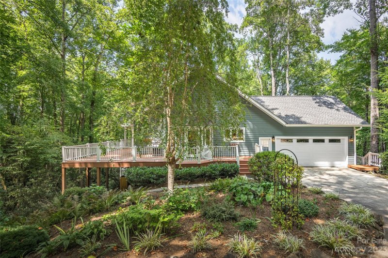 Property image 5 at 106 Eastmoor Drive, Asheville, NC 28805