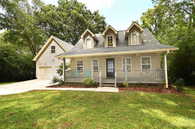 730 4th Avenue Drive