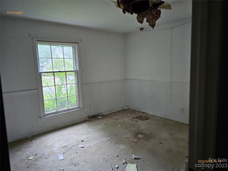 Property image 3 at 5316 Rupert Lane, Charlotte, NC 28215