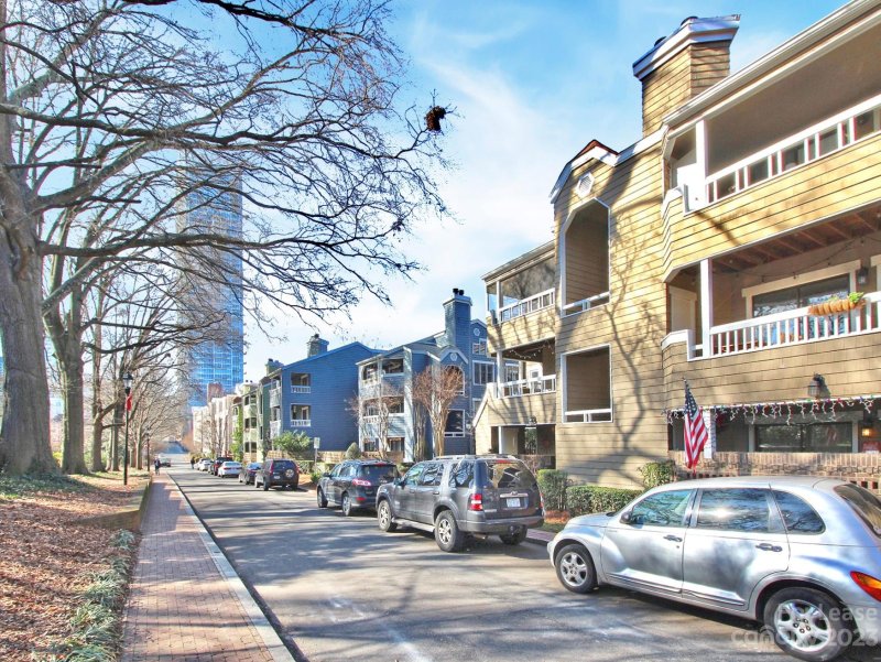 Property image 3 at 413 W 8th Street, Charlotte, NC 28202