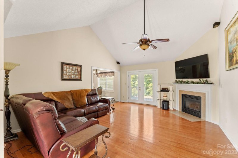 Property image 5 at 3221 5th Street Court, Hickory, NC 28601