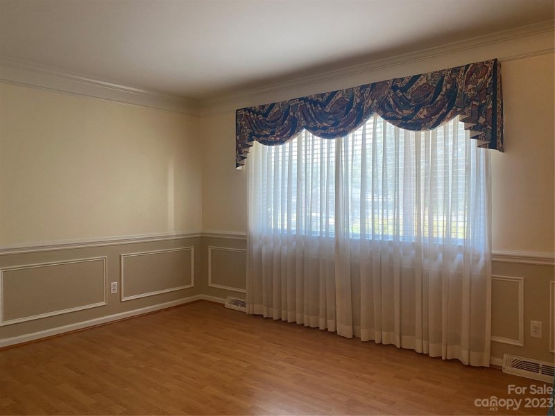 Property image 2 at 2340 Gaines Avenue, Gastonia, NC 28054