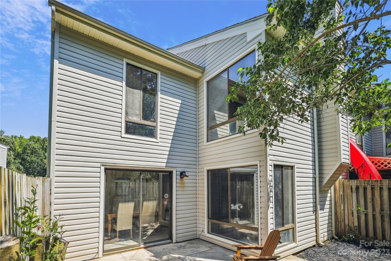 8016 Princess Ann Drive