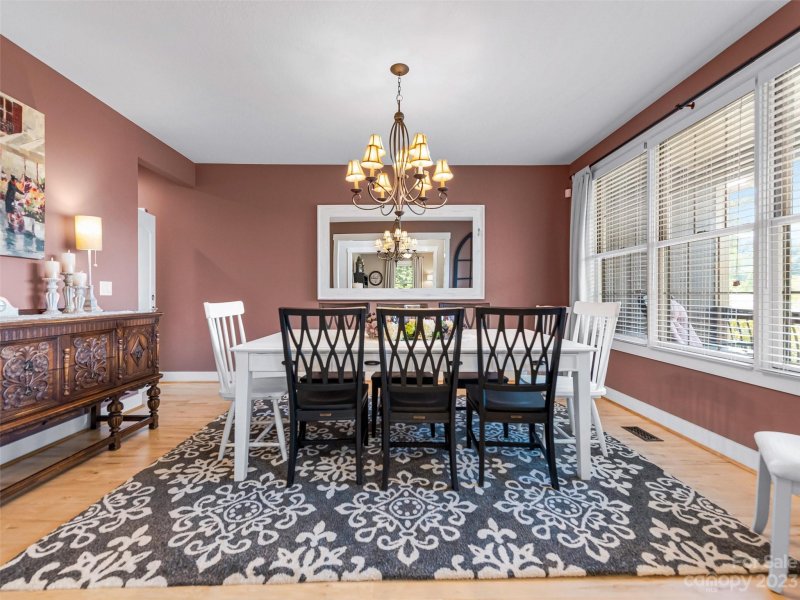 Property image 4 at 40 Village Pointe Lane, Asheville, NC 28803