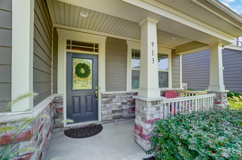 Property image 2 at 913 Landmark Run Lane, Tega Cay, SC 29708