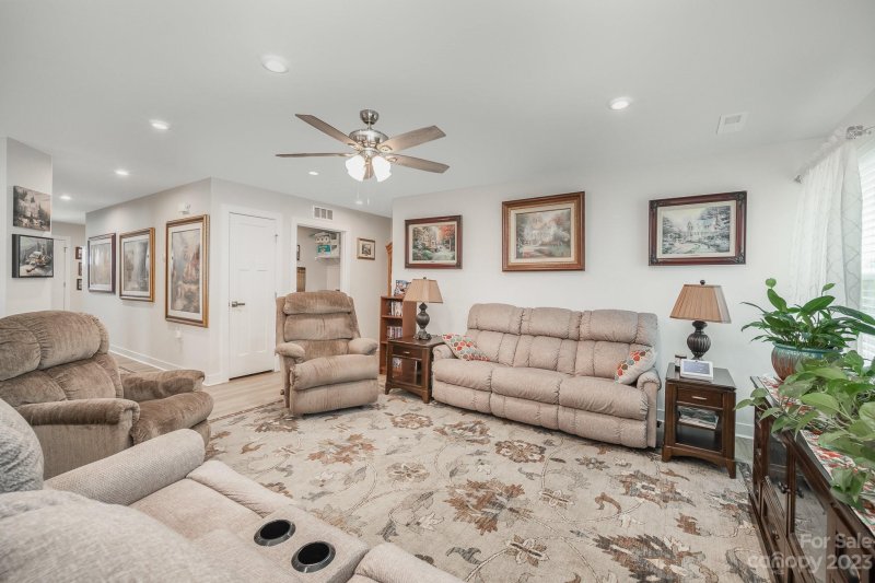 Property image 5 at 310 Damask Drive, Lancaster, SC 29720