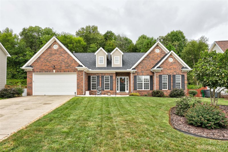 12015 Hampton Place Drive