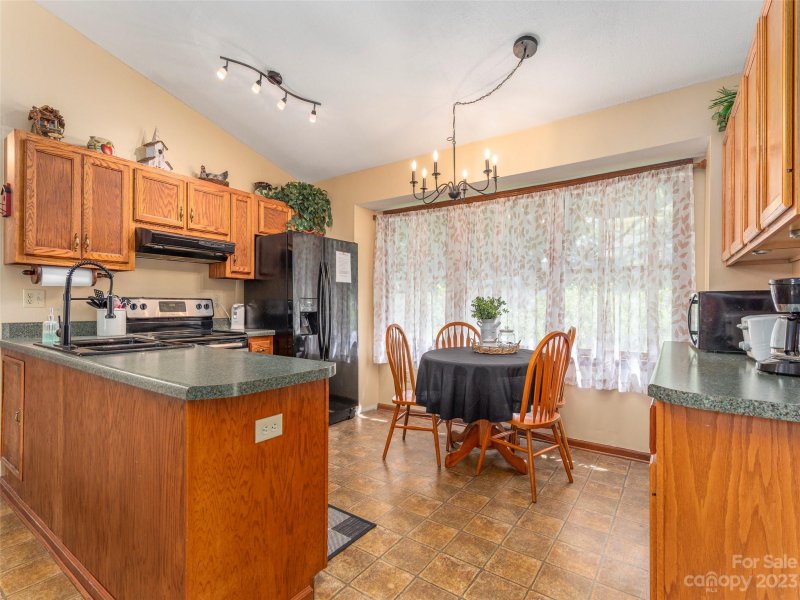 Property image 3 at 27 Candee Lane, Maggie Valley, NC 28751