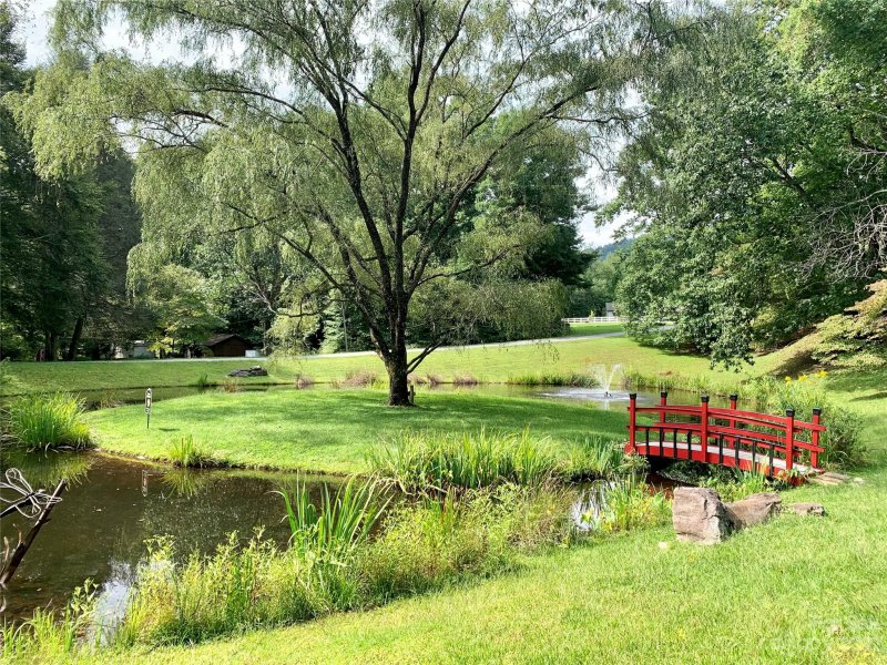 Property image 3 at 39 Great Aspen Way, Black Mountain, NC 28711