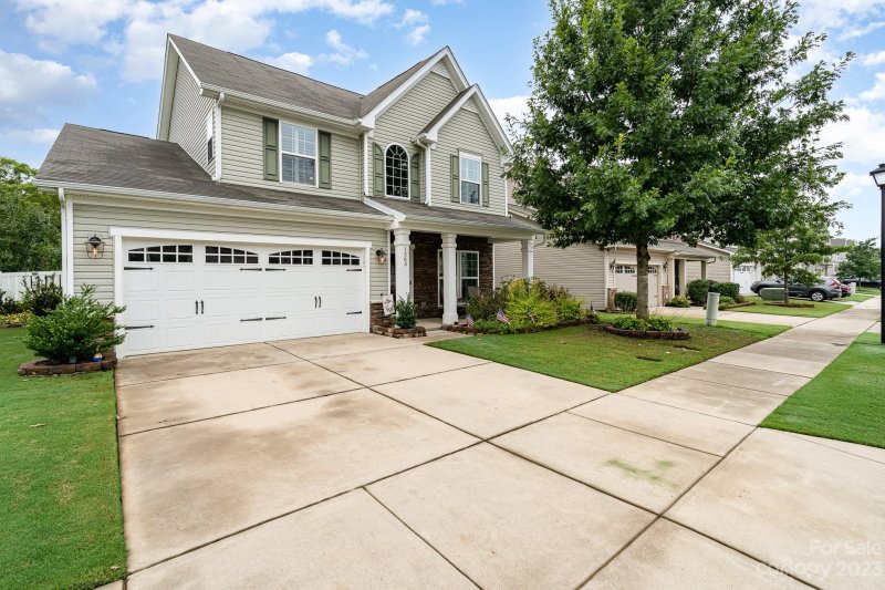 Property image 2 at 1263 Farm Branch Drive, Concord, NC 28027