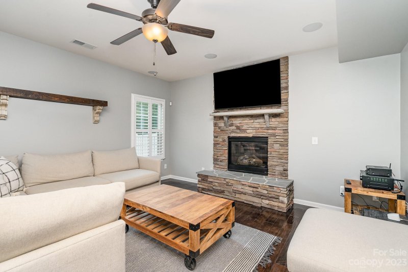 Property image 5 at 1263 Farm Branch Drive, Concord, NC 28027